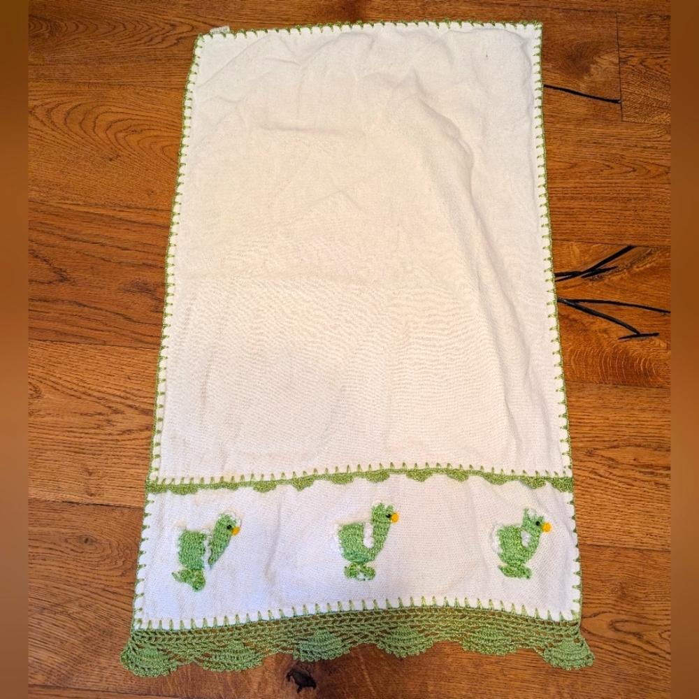 Vintage Large Green Cream Duck Embroidered Tea Towel Farmhouse Cottagecore Decor